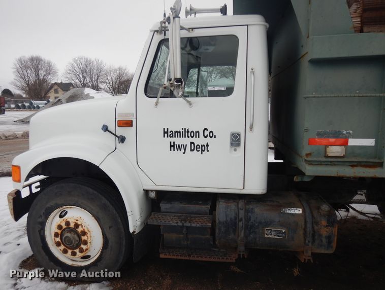 image for item ER9842 1991 International 4900 dump truck