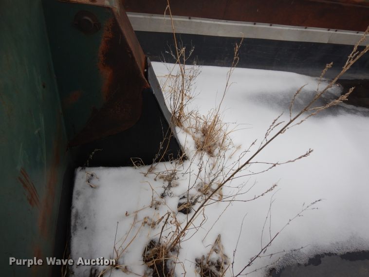 image for item ER9842 1991 International 4900 dump truck