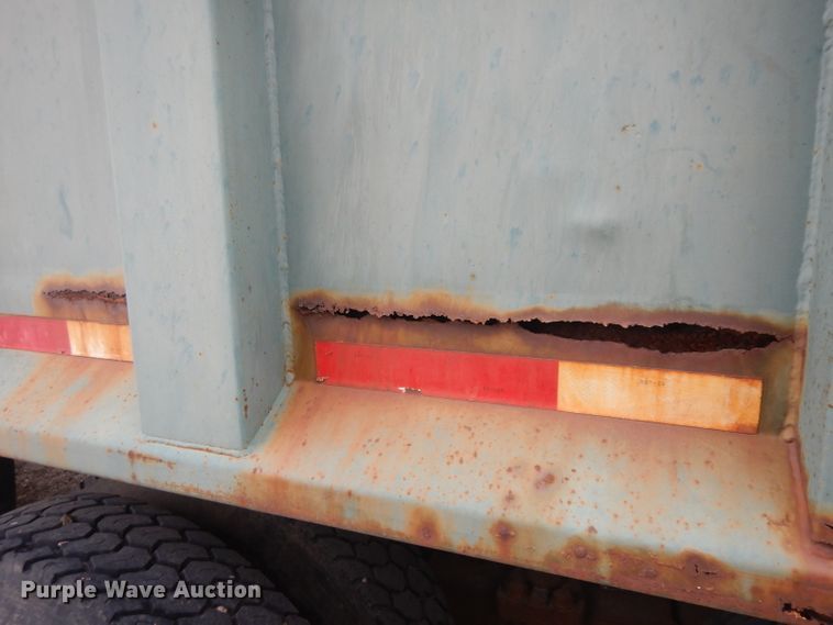 image for item ER9842 1991 International 4900 dump truck