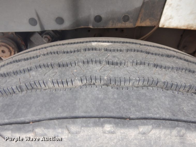 image for item ER9842 1991 International 4900 dump truck