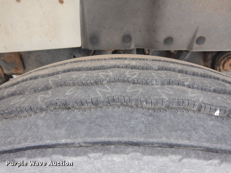 image for item ER9842 1991 International 4900 dump truck