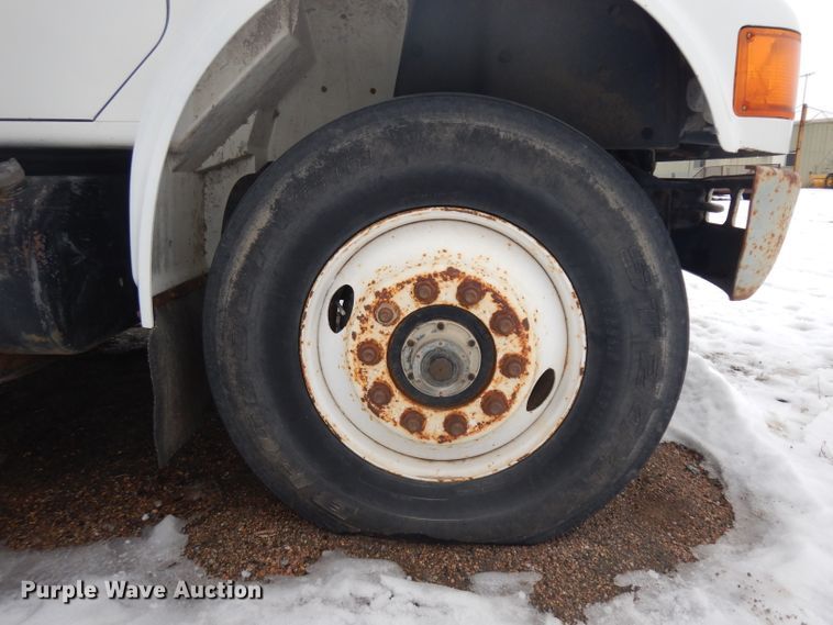 image for item ER9842 1991 International 4900 dump truck