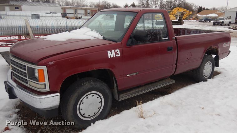 image for item ER9843 1989 Chevrolet Cheyenne 1500 pickup truck