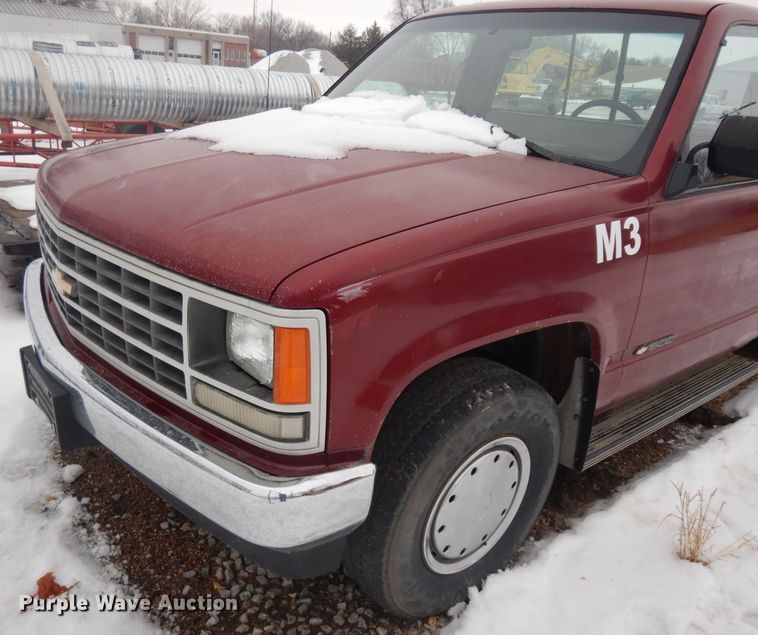 image for item ER9843 1989 Chevrolet Cheyenne 1500 pickup truck