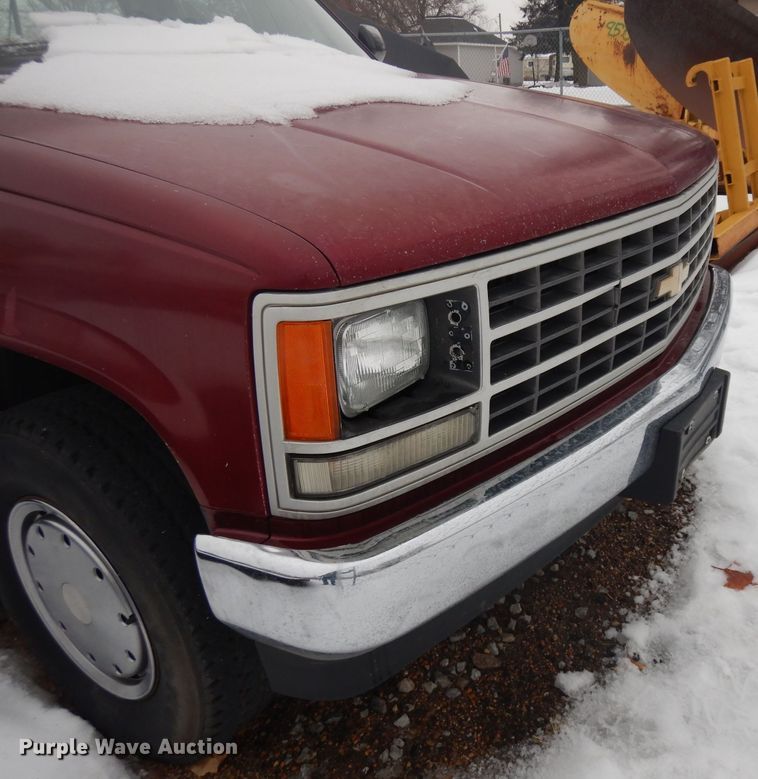 image for item ER9843 1989 Chevrolet Cheyenne 1500 pickup truck