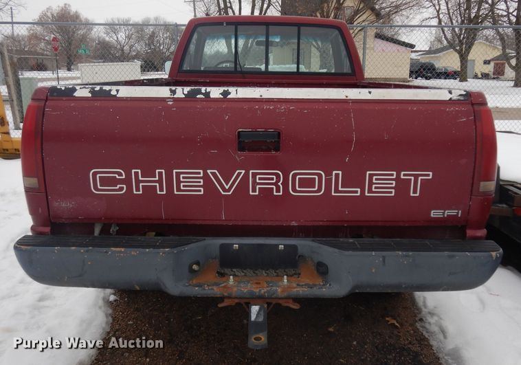 image for item ER9843 1989 Chevrolet Cheyenne 1500 pickup truck