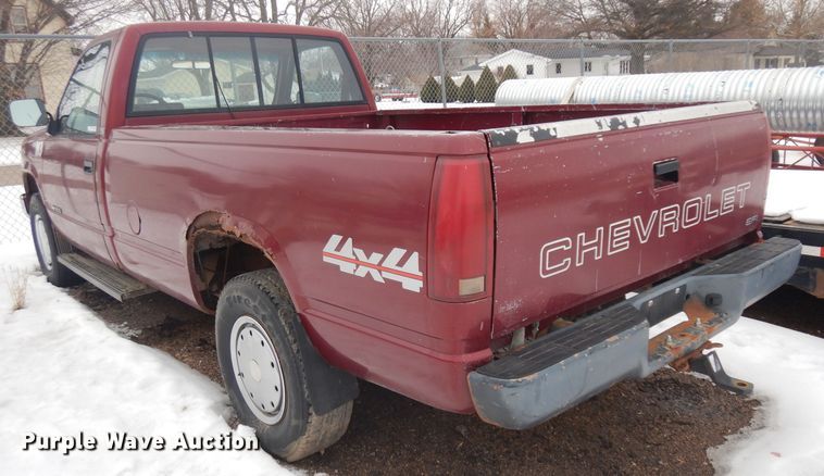 image for item ER9843 1989 Chevrolet Cheyenne 1500 pickup truck