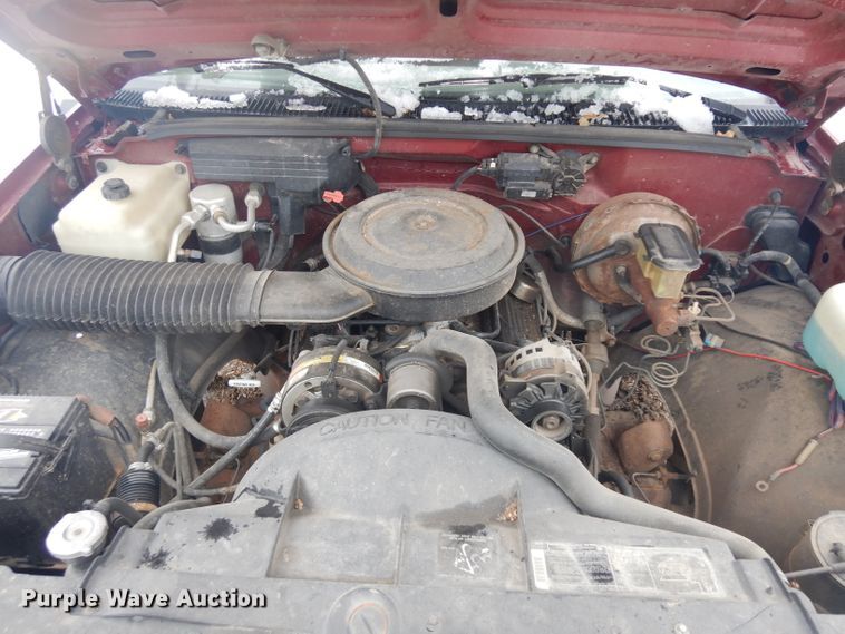 image for item ER9843 1989 Chevrolet Cheyenne 1500 pickup truck