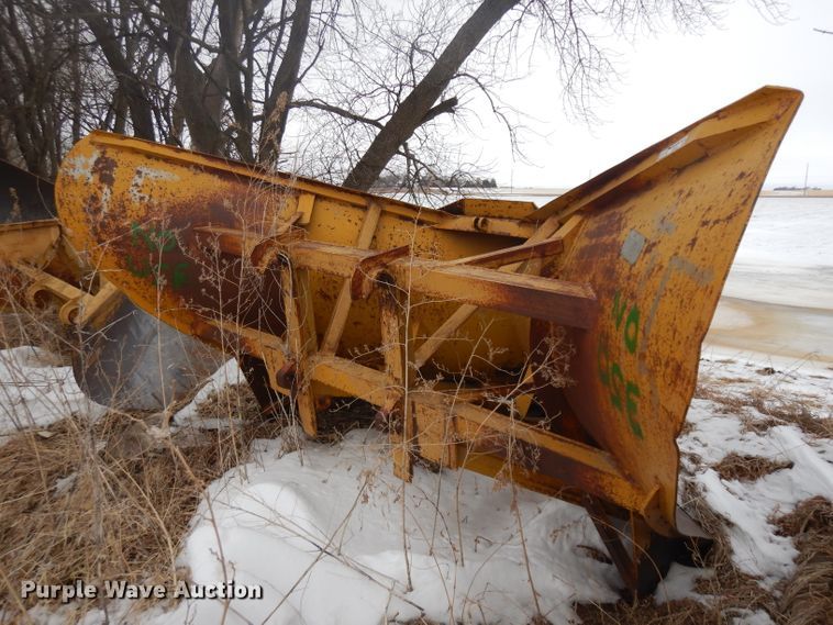 image for item ER9845 Balderson BV11 V-plow
