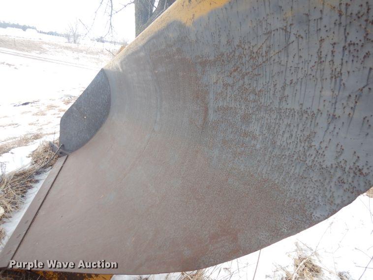 image for item ER9845 Balderson BV11 V-plow