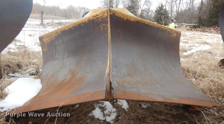 image for item ER9846 Balderson BV11 V-plow