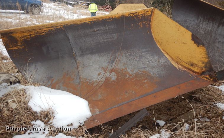 image for item ER9846 Balderson BV11 V-plow