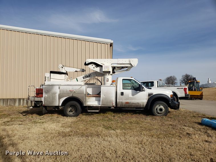 image for item EZ9050 2009 Ford F550 Super Duty bucket truck