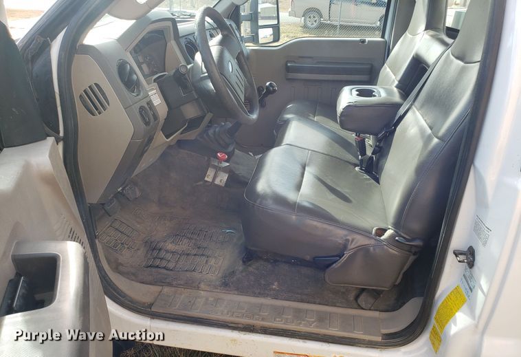 image for item EZ9050 2009 Ford F550 Super Duty bucket truck