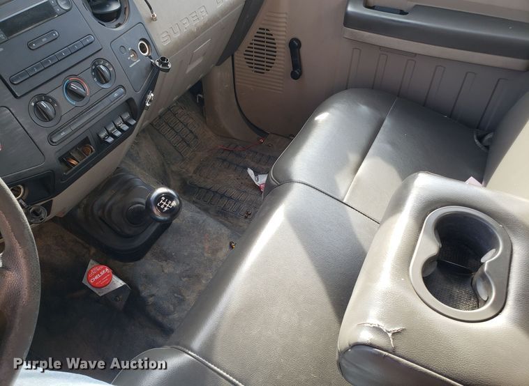 image for item EZ9050 2009 Ford F550 Super Duty bucket truck