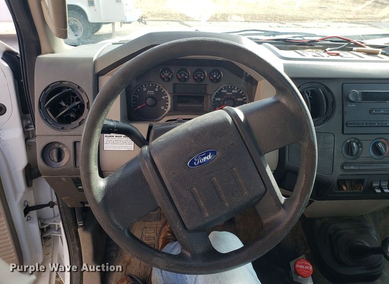 image for item EZ9050 2009 Ford F550 Super Duty bucket truck