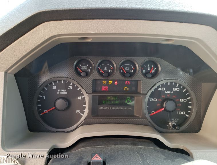 image for item EZ9050 2009 Ford F550 Super Duty bucket truck