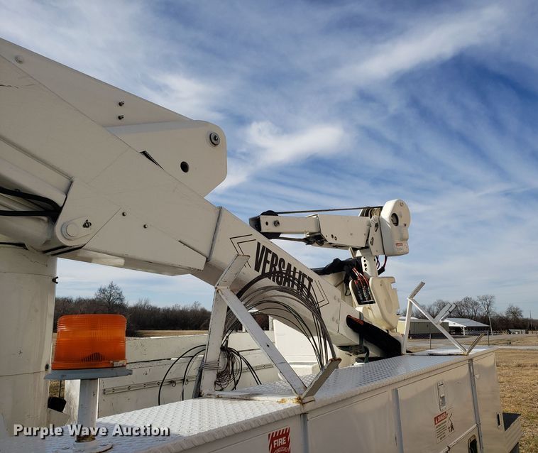 image for item EZ9050 2009 Ford F550 Super Duty bucket truck