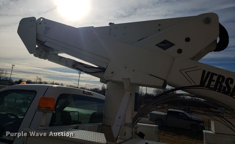 image for item EZ9050 2009 Ford F550 Super Duty bucket truck