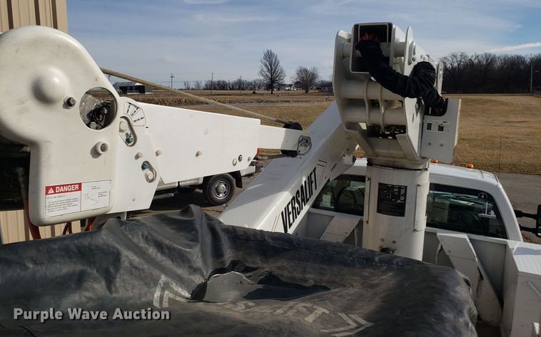 image for item EZ9050 2009 Ford F550 Super Duty bucket truck