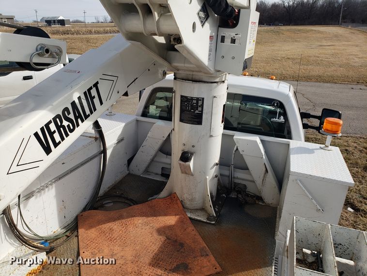 image for item EZ9050 2009 Ford F550 Super Duty bucket truck