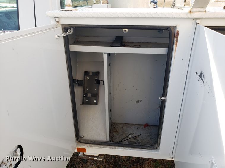 image for item EZ9050 2009 Ford F550 Super Duty bucket truck