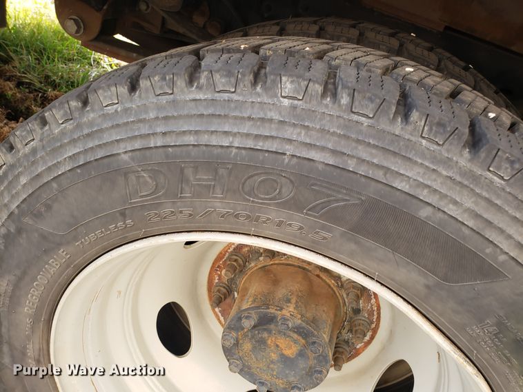 image for item EZ9050 2009 Ford F550 Super Duty bucket truck