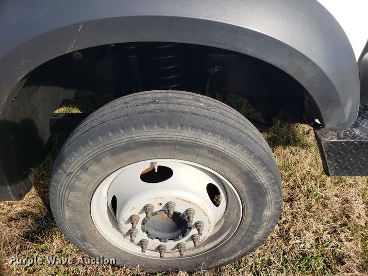 image for item EZ9050 2009 Ford F550 Super Duty bucket truck