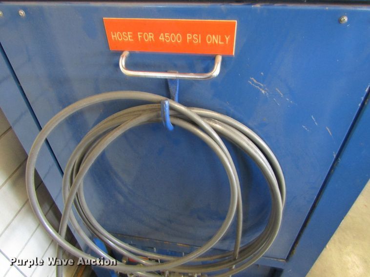 image for item FD9312 Mako 4500 breathing apparatus air compressor