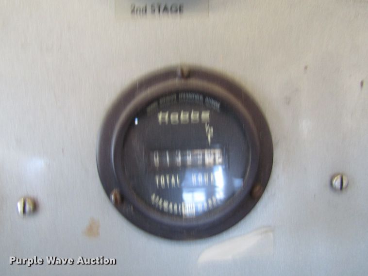 image for item FD9312 Mako 4500 breathing apparatus air compressor