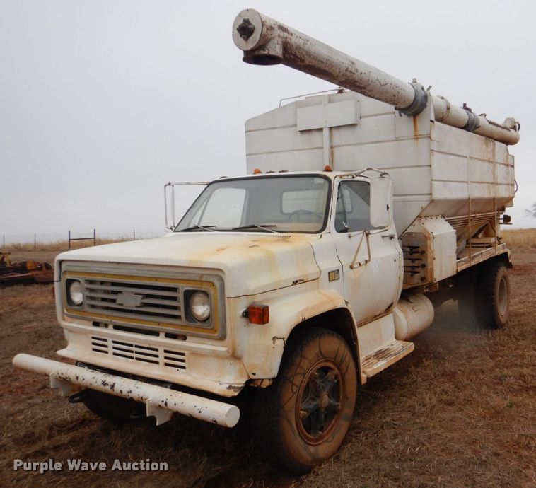 image for item FF9240 1980 Chevrolet CC65042 feed delivery tuck