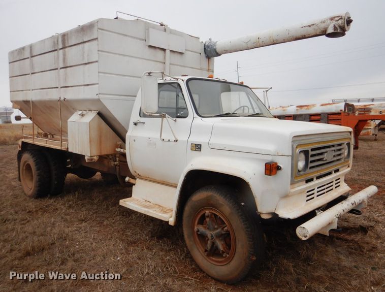 image for item FF9240 1980 Chevrolet CC65042 feed delivery tuck