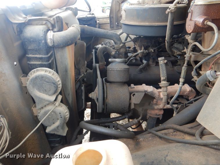 image for item FF9240 1980 Chevrolet CC65042 feed delivery tuck