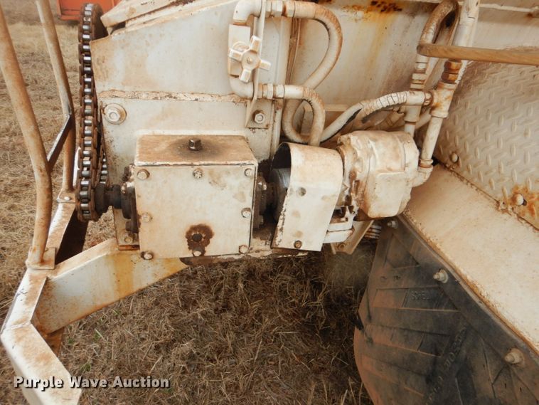 image for item FF9240 1980 Chevrolet CC65042 feed delivery tuck