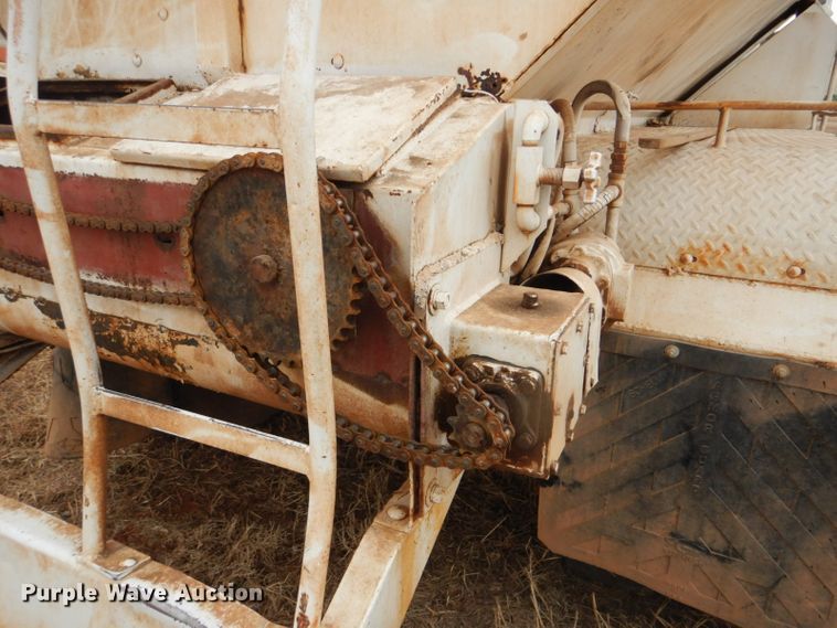 image for item FF9240 1980 Chevrolet CC65042 feed delivery tuck