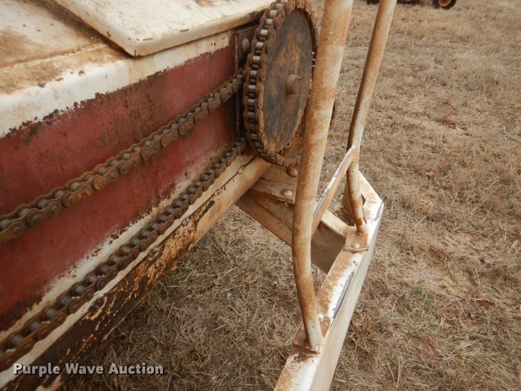 image for item FF9240 1980 Chevrolet CC65042 feed delivery tuck