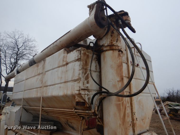 image for item FF9240 1980 Chevrolet CC65042 feed delivery tuck