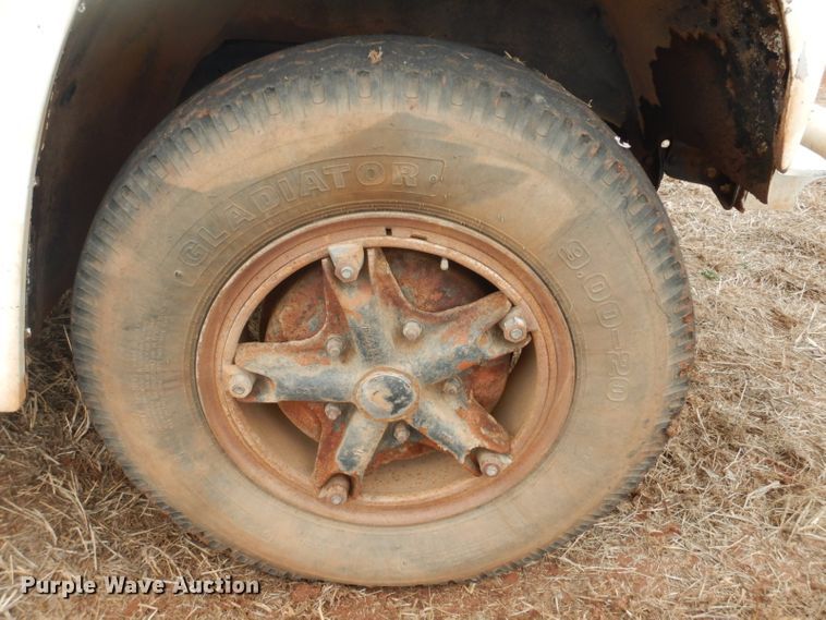 image for item FF9240 1980 Chevrolet CC65042 feed delivery tuck