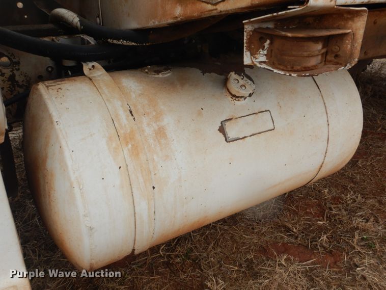 image for item FF9240 1980 Chevrolet CC65042 feed delivery tuck