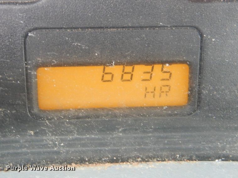 image for item FF9242 2003 International 7400 feed delivery truck