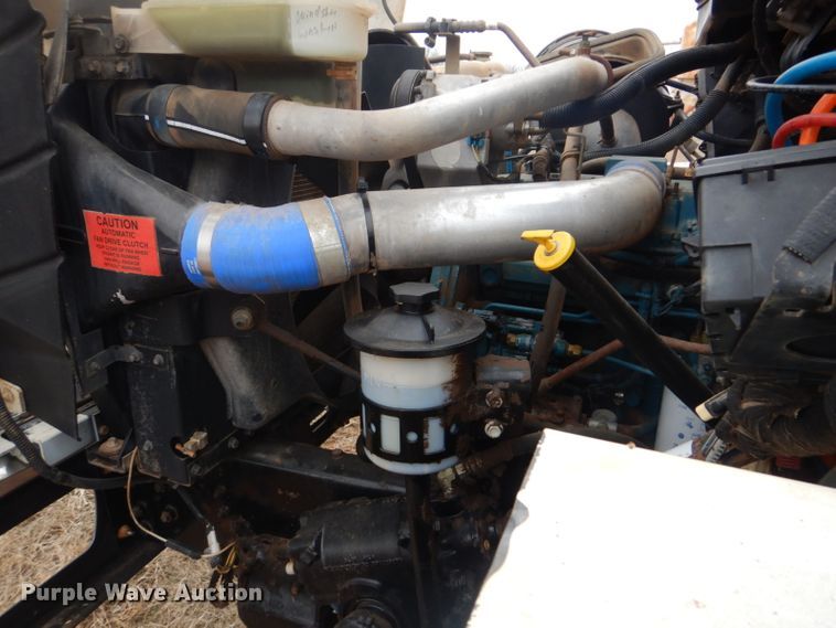 image for item FF9242 2003 International 7400 feed delivery truck