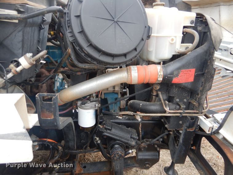 image for item FF9242 2003 International 7400 feed delivery truck