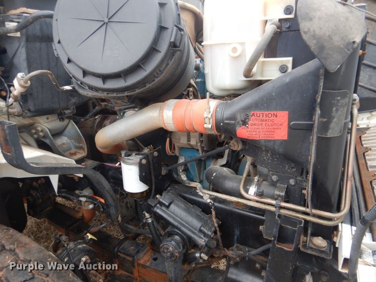 image for item FF9242 2003 International 7400 feed delivery truck