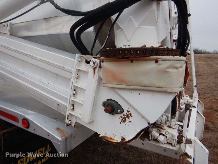 image for item FF9242 2003 International 7400 feed delivery truck