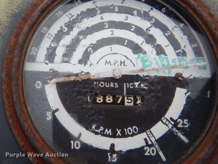 image for item FF9243 John Deere 401 tractor