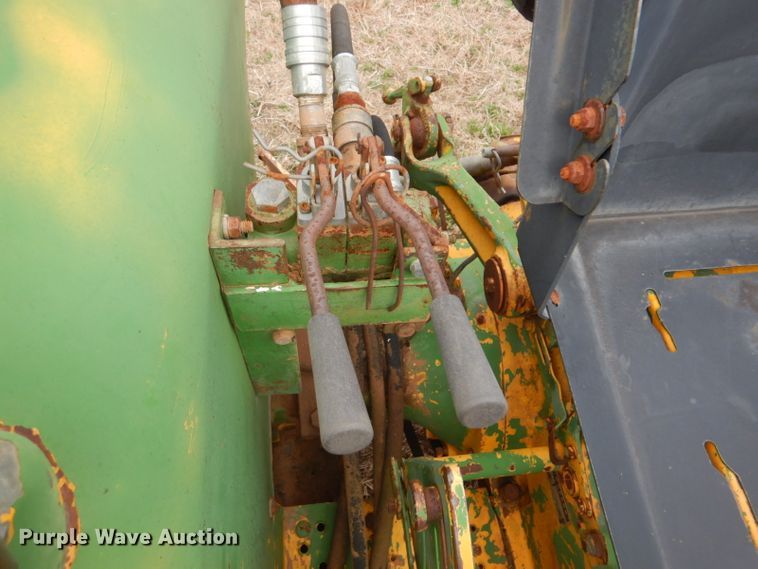 image for item FF9243 John Deere 401 tractor