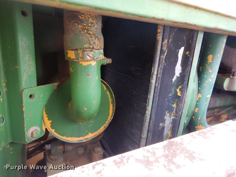 image for item FF9243 John Deere 401 tractor