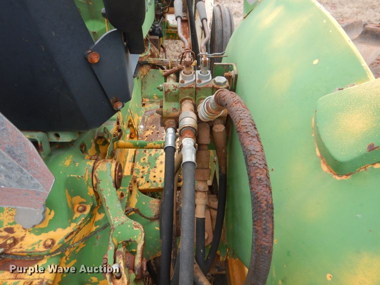 image for item FF9243 John Deere 401 tractor