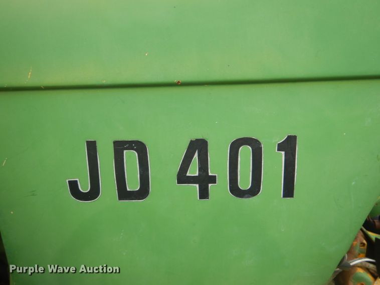 image for item FF9243 John Deere 401 tractor