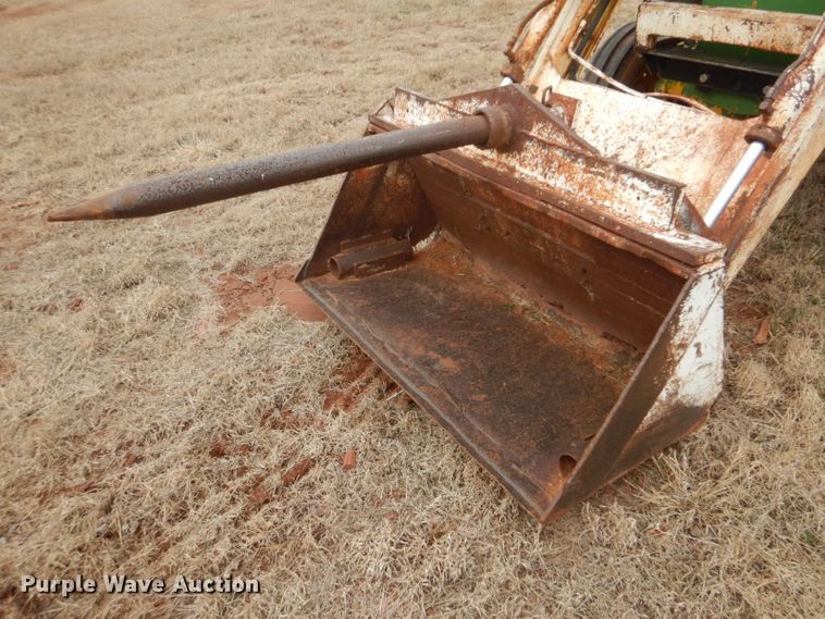 image for item FF9243 John Deere 401 tractor